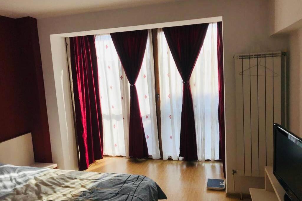 Cozy 2 Rooms Apartment Close To City Center Bucharest Exterior photo